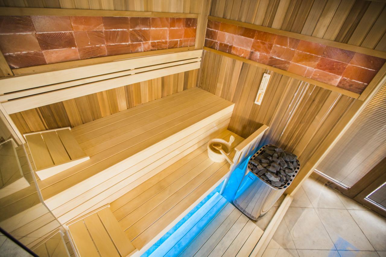 Pole Position Beach Hotel Балатонсарсо Екстериор снимка